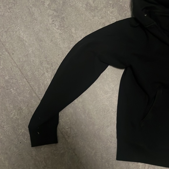 All black uniqlo zip up hoodie - Picture 3 of 7